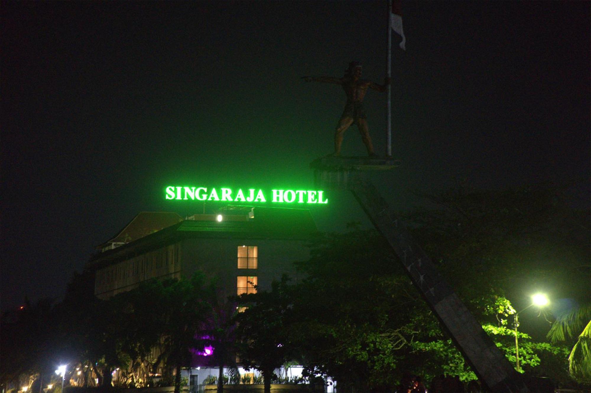 Singaraja Hotel - Chse Certified Екстер'єр фото