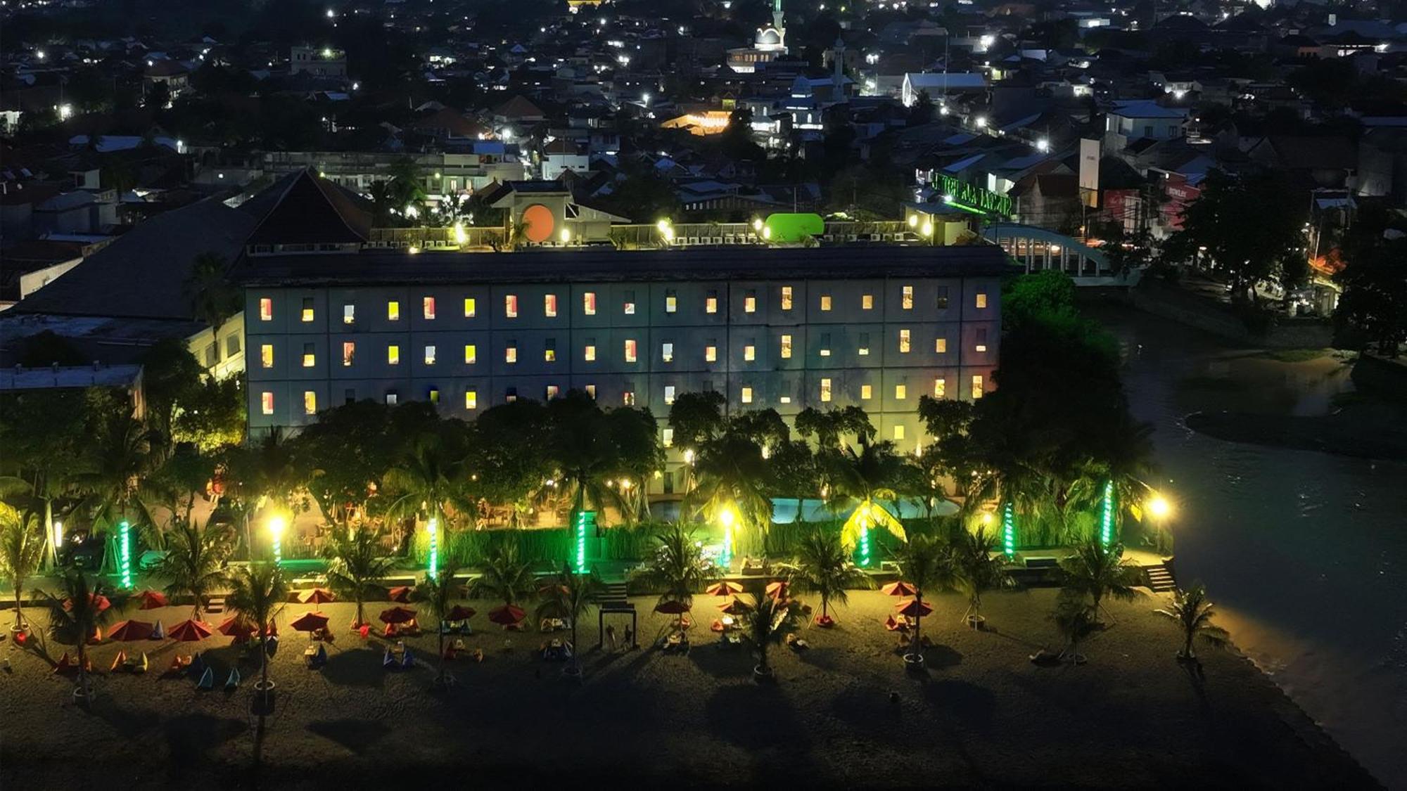 Singaraja Hotel - Chse Certified Екстер'єр фото